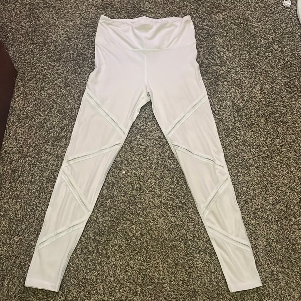 -Athletic wear -Leggings -Medium